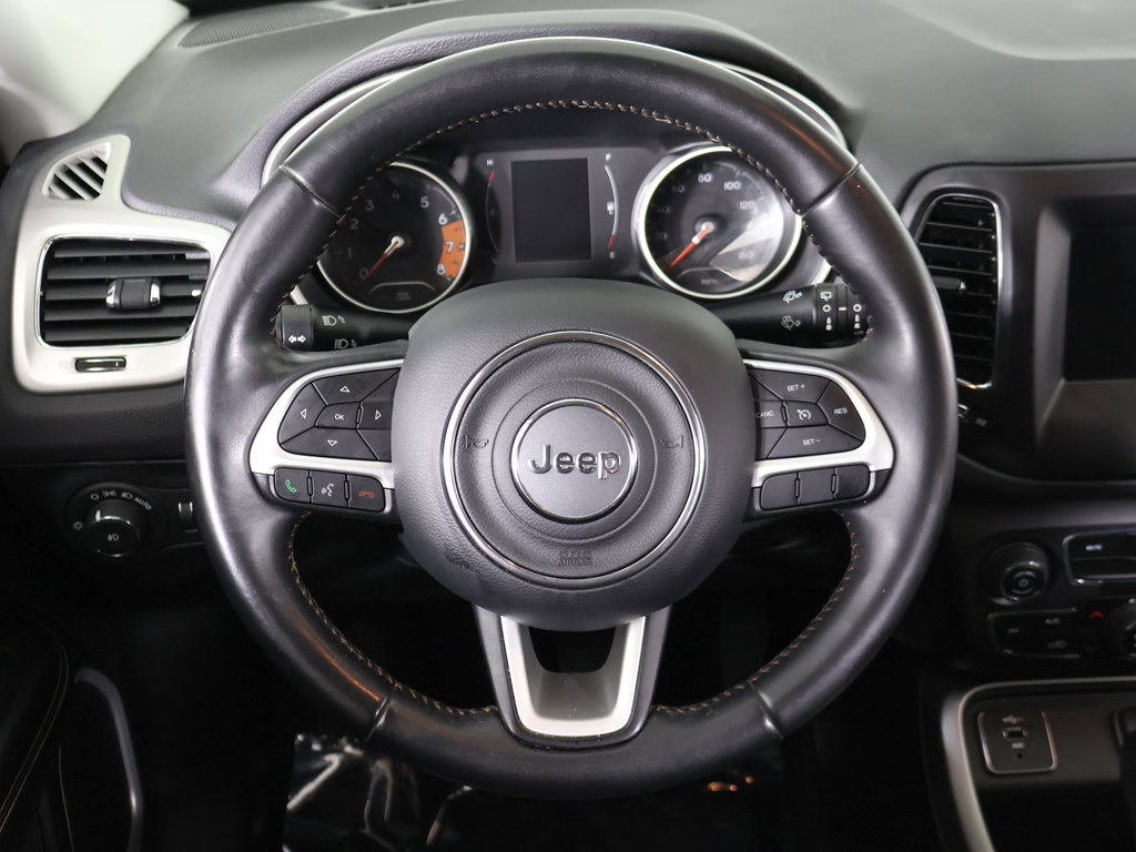 Used 2019 Jeep Compass Latitude FWD image 33