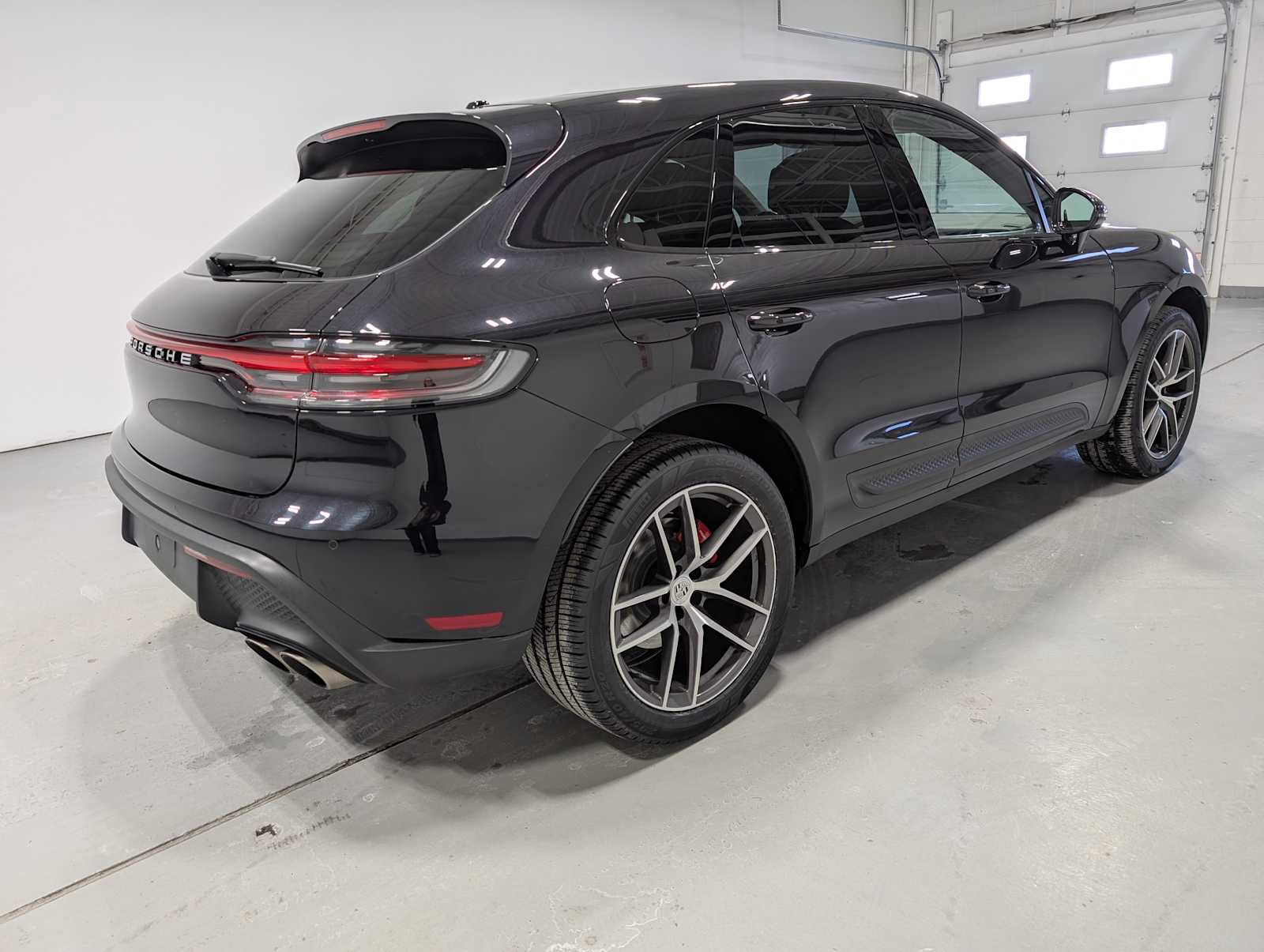 Used 2023 Porsche Macan S image 8