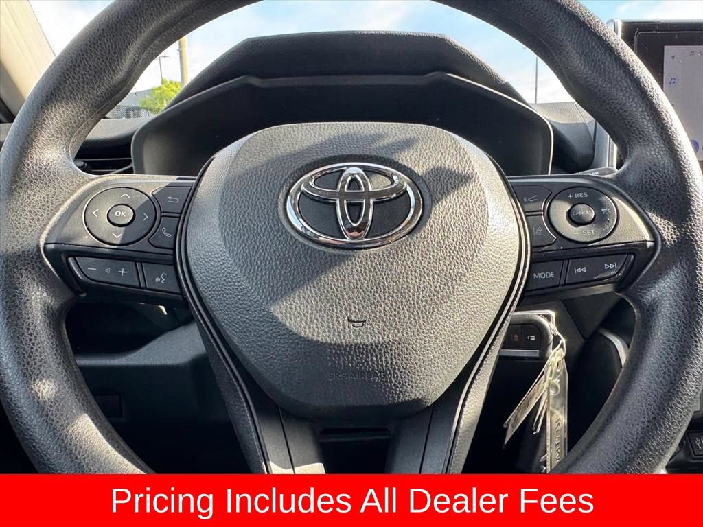 Used 2024 Toyota RAV4 LE FWD image 15