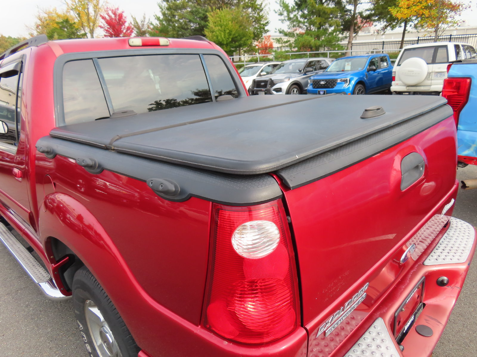 Used 2004 Ford Explorer Sport Trac Adrenalin AWD/4WD image 12