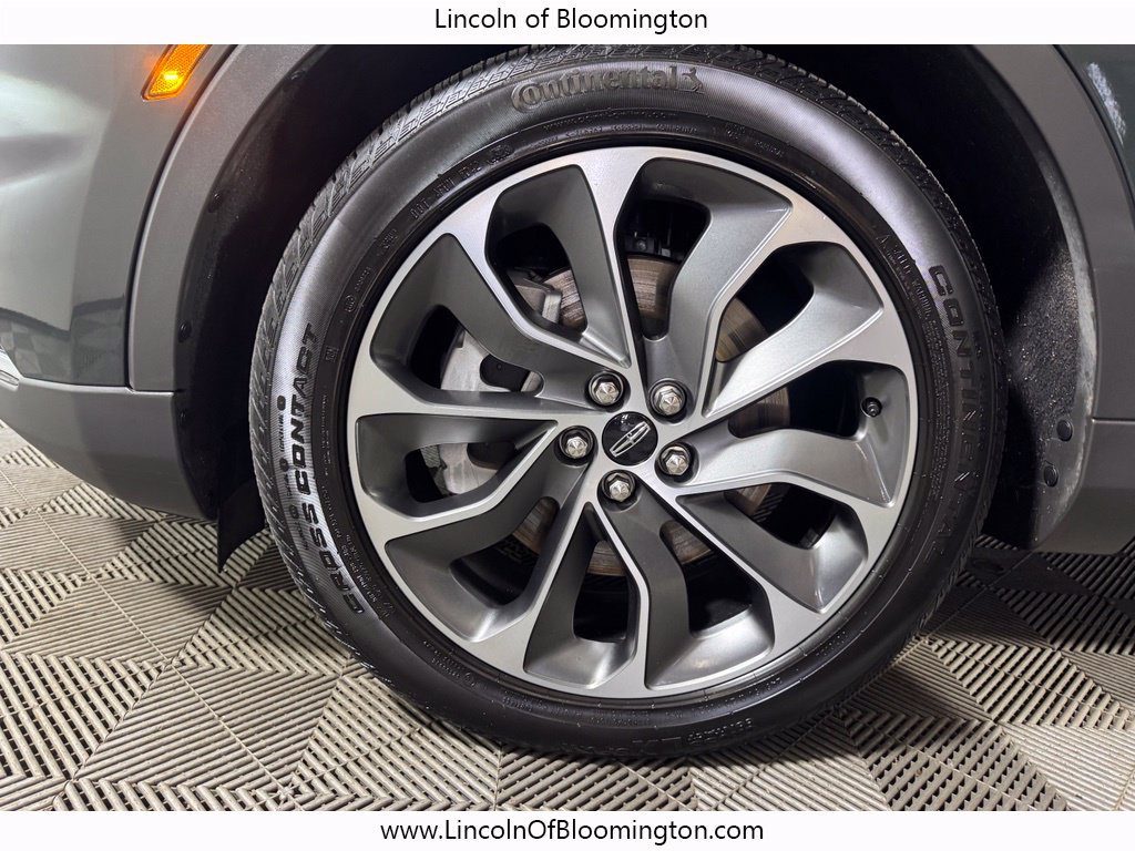 Used 2023 Lincoln Nautilus Reserve AWD/4WD image 24