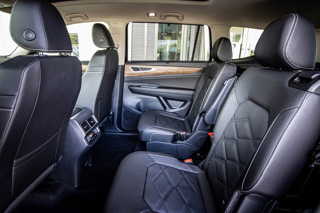 New 2026 Volkswagen Atlas SE image 45