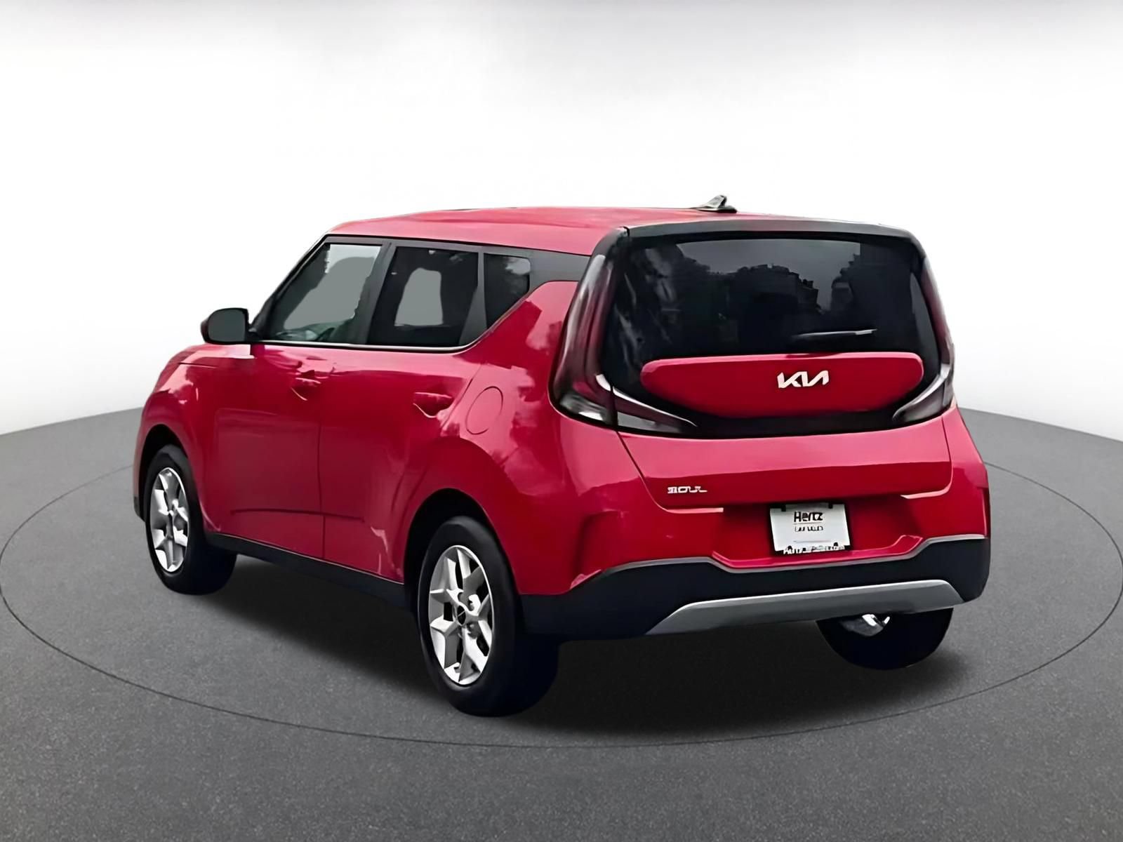 Used 2025 Kia Soul LX w/ LX Technology Package FWD image 9