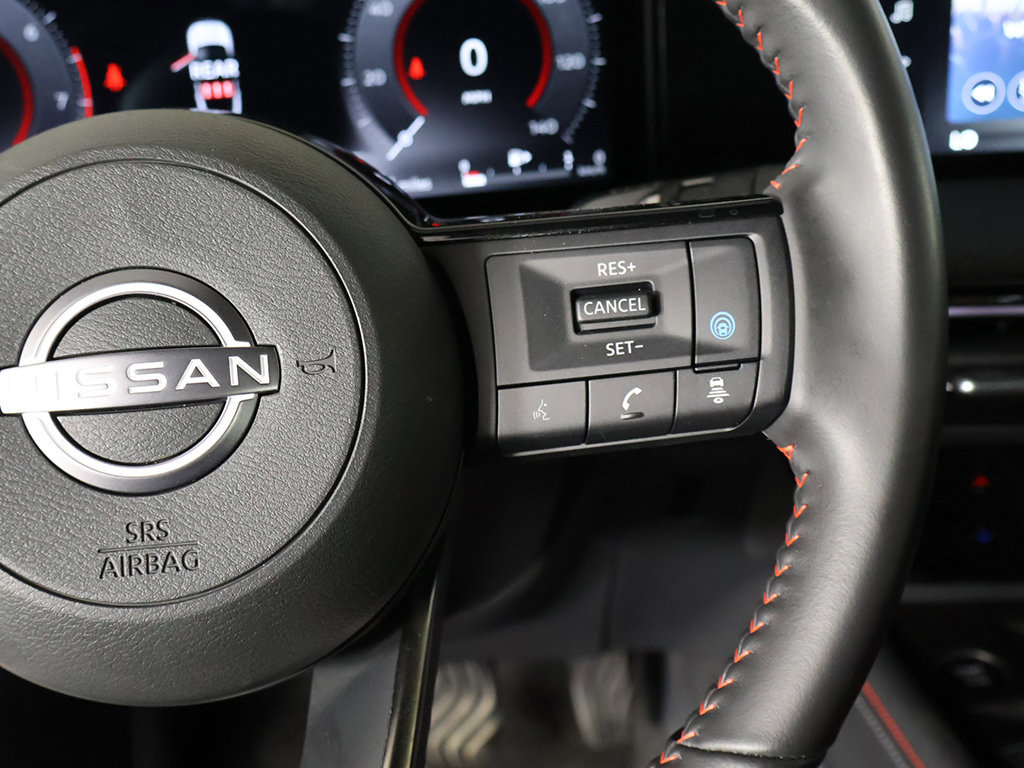 Used 2025 Nissan Kicks SR FWD image 39