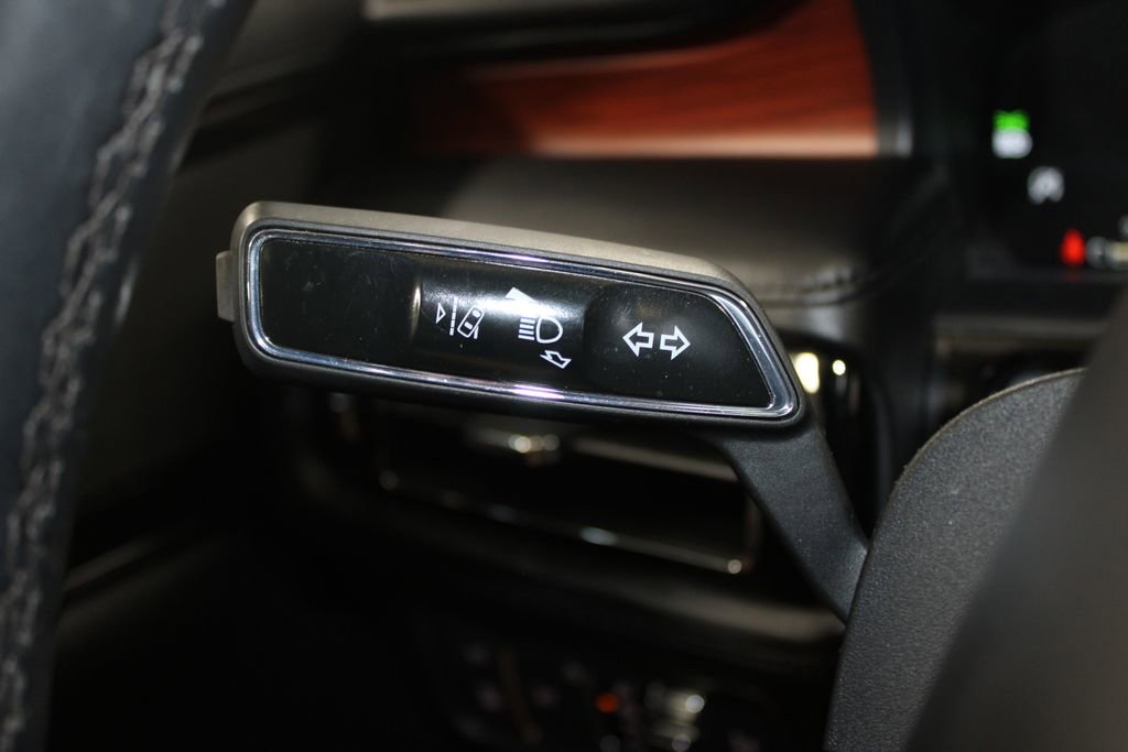 Used 2022 Lincoln Nautilus Reserve w/ Monochromatic Package image 39