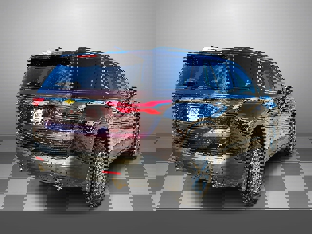 Certified 2023 Chevrolet Traverse LT w/ Rear Camera Mirror Package image 6