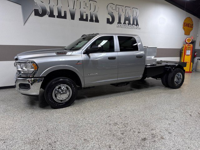 Used 2022 RAM 3500 Tradesman w/ Chrome Appearance Group image 4