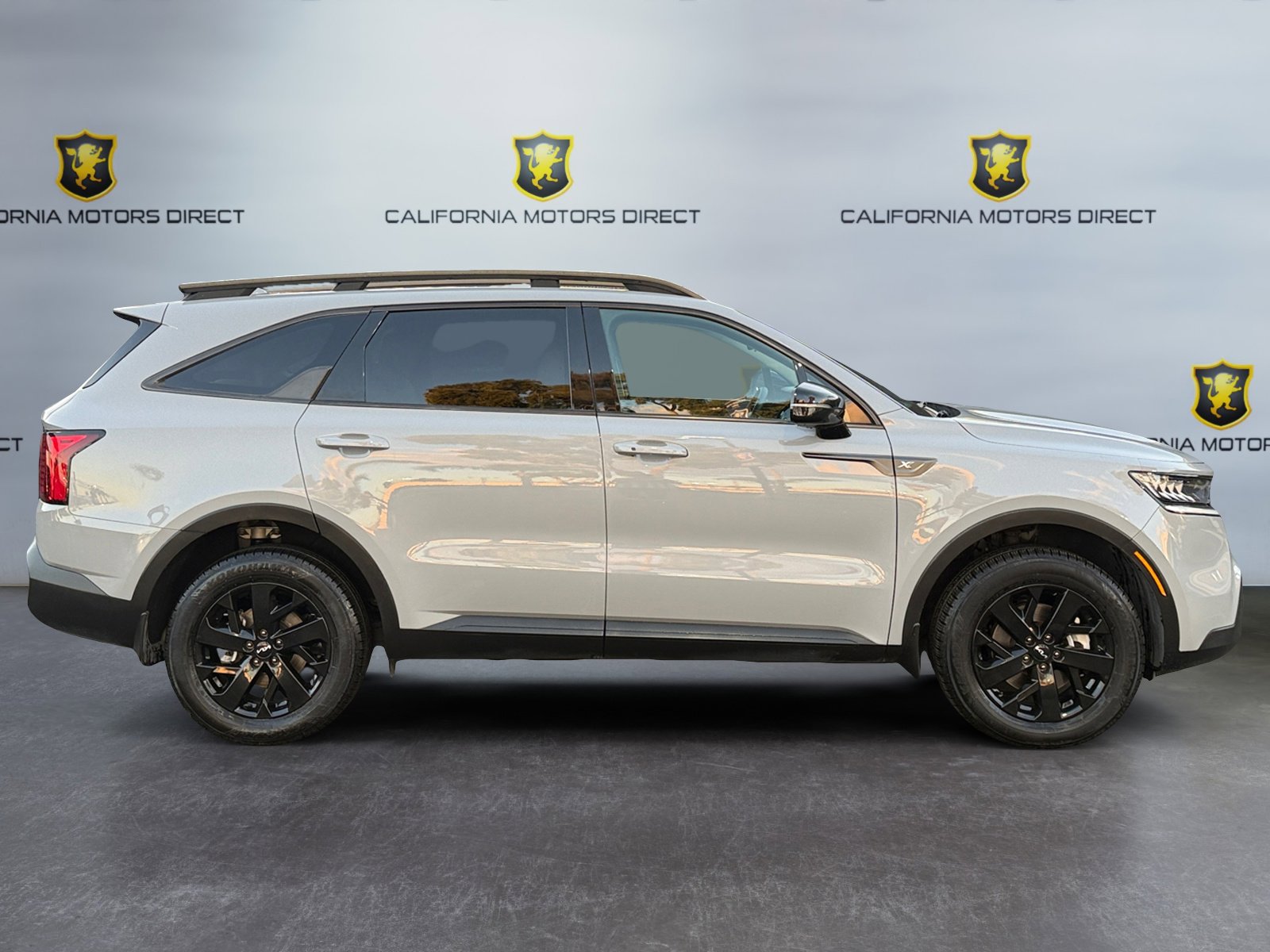 Used 2023 Kia Sorento S w/ Panoramic Sunroof Package image 6