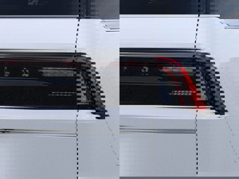 New 2025 Lincoln Navigator Reserve image 20