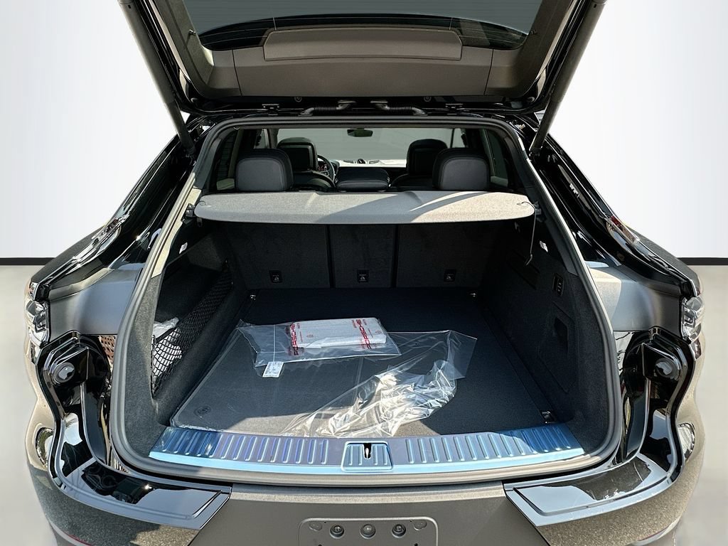 New 2026 Porsche Cayenne Coupe AWD/4WD image 28