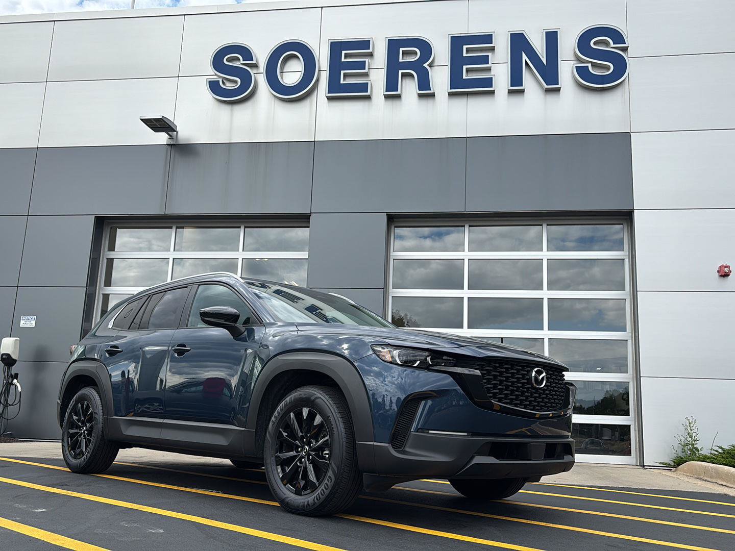 Used 2025 MAZDA CX-50 AWD 2.5 S w/ Premium Package image 1