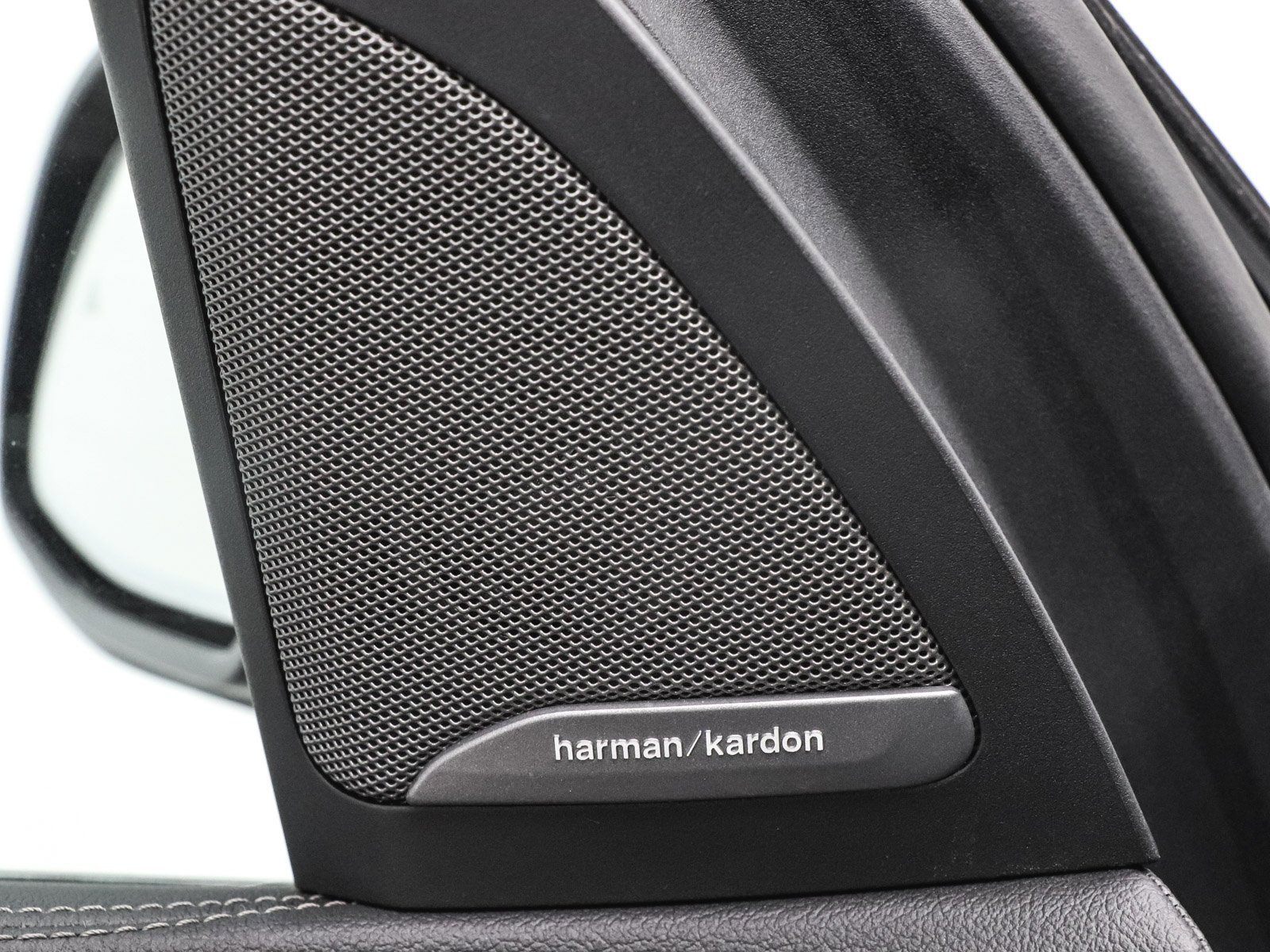 Used 2022 BMW X5 M50i w/ Executive Package image 16