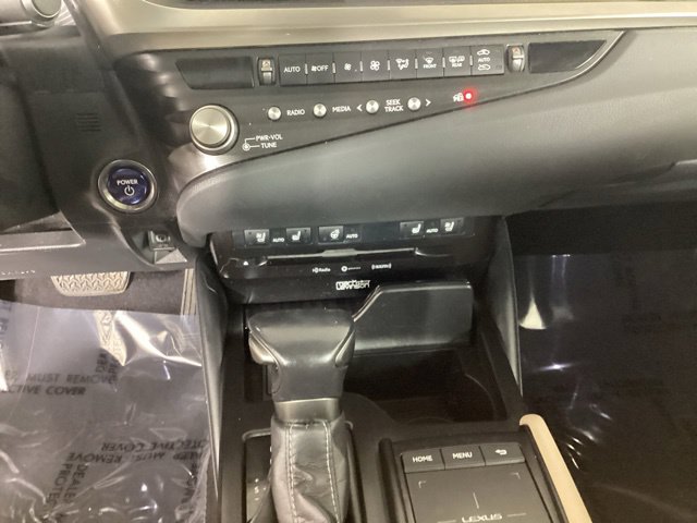 Certified 2021 Lexus ES 300h w/ Premium Package FWD image 19