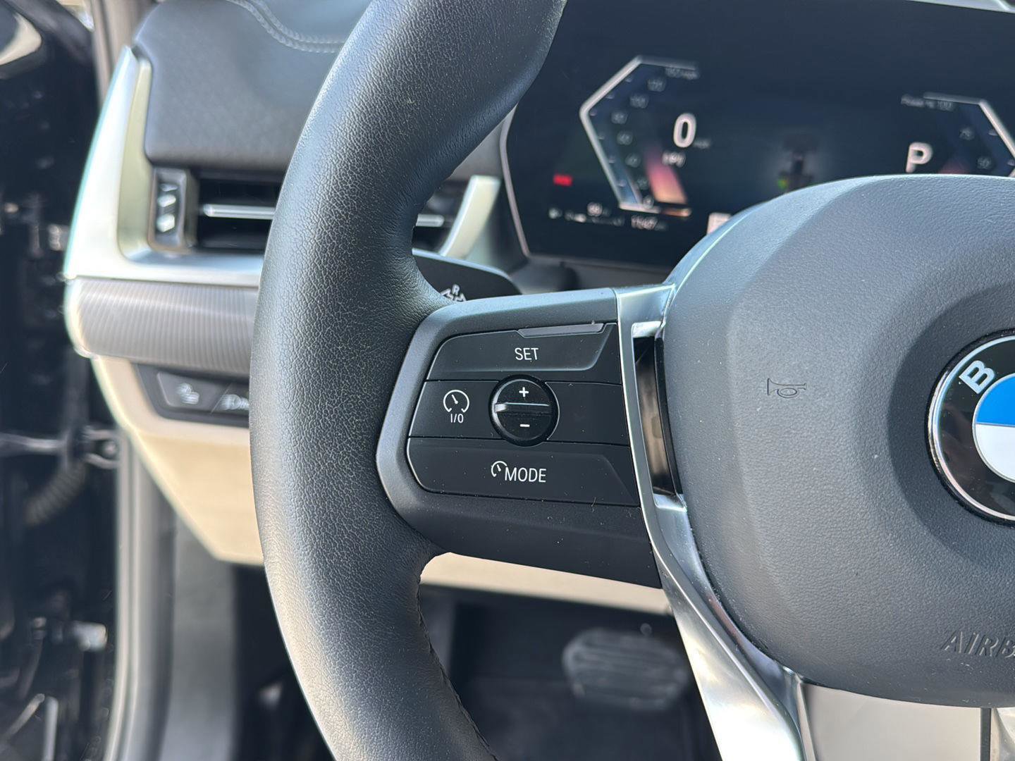 Used 2025 BMW X2 xDrive28i w/ Premium Package image 19