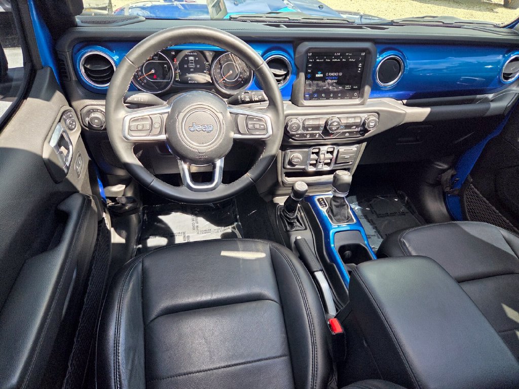 Used 2022 Jeep Wrangler Unlimited Sahara AWD/4WD image 11