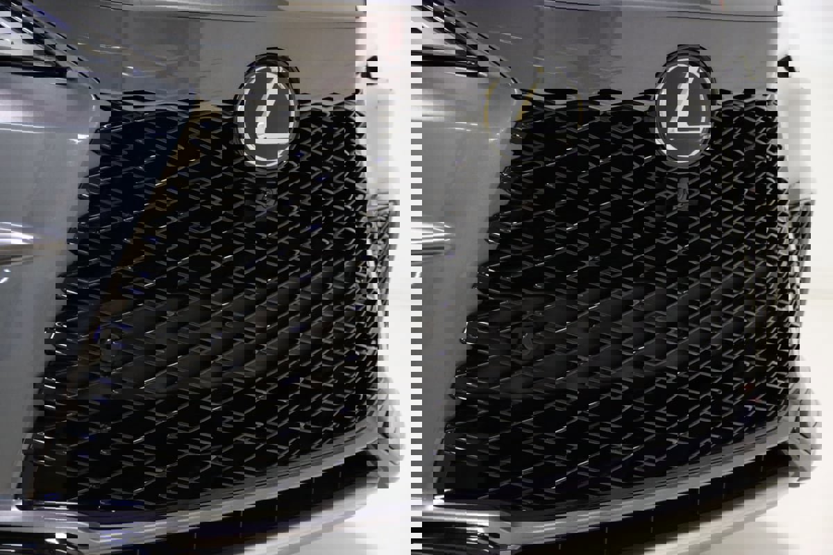 Used 2023 Lexus RX 500h F Sport image 24