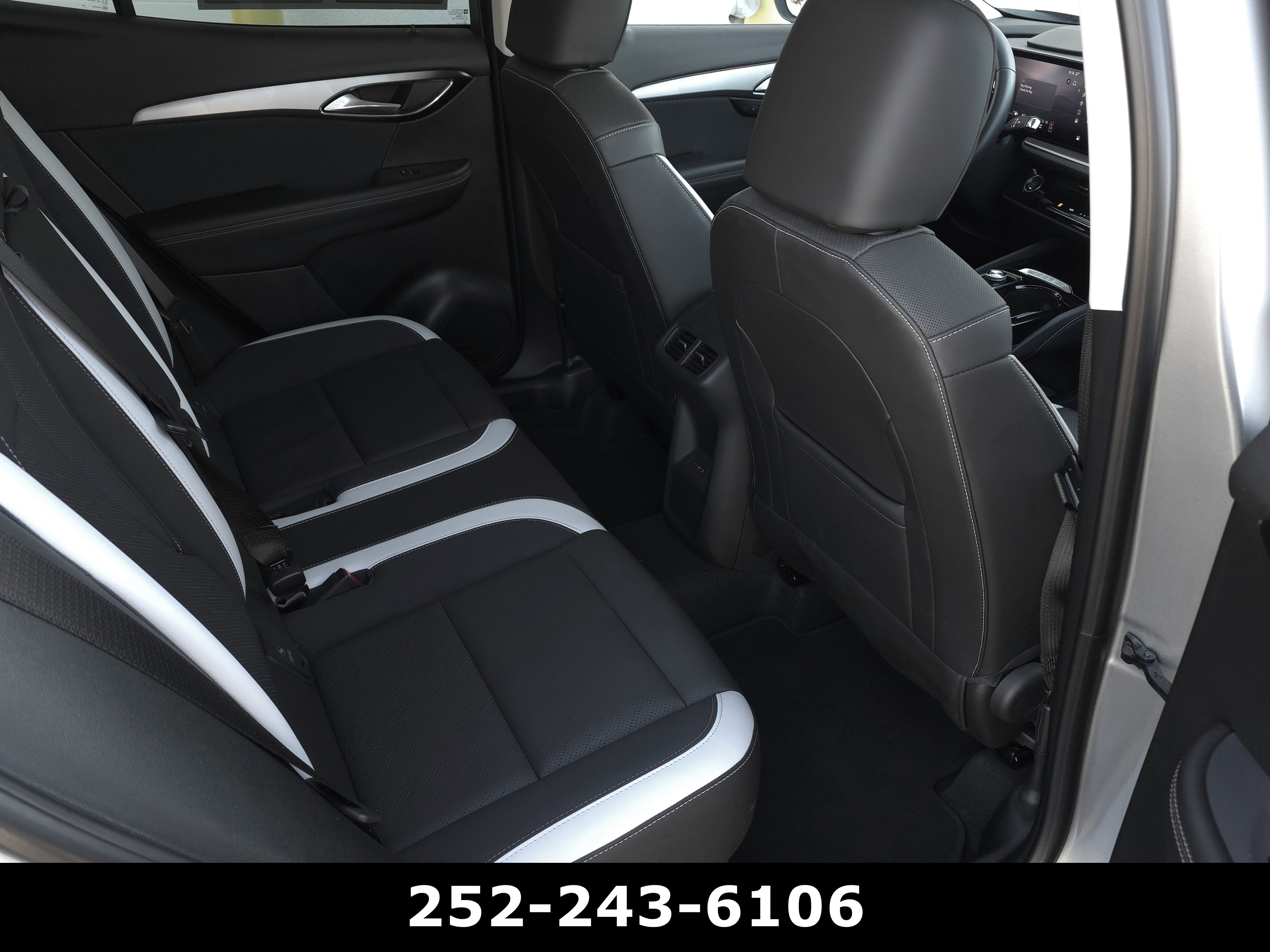 Used 2025 Buick Envision Sport Touring image 39