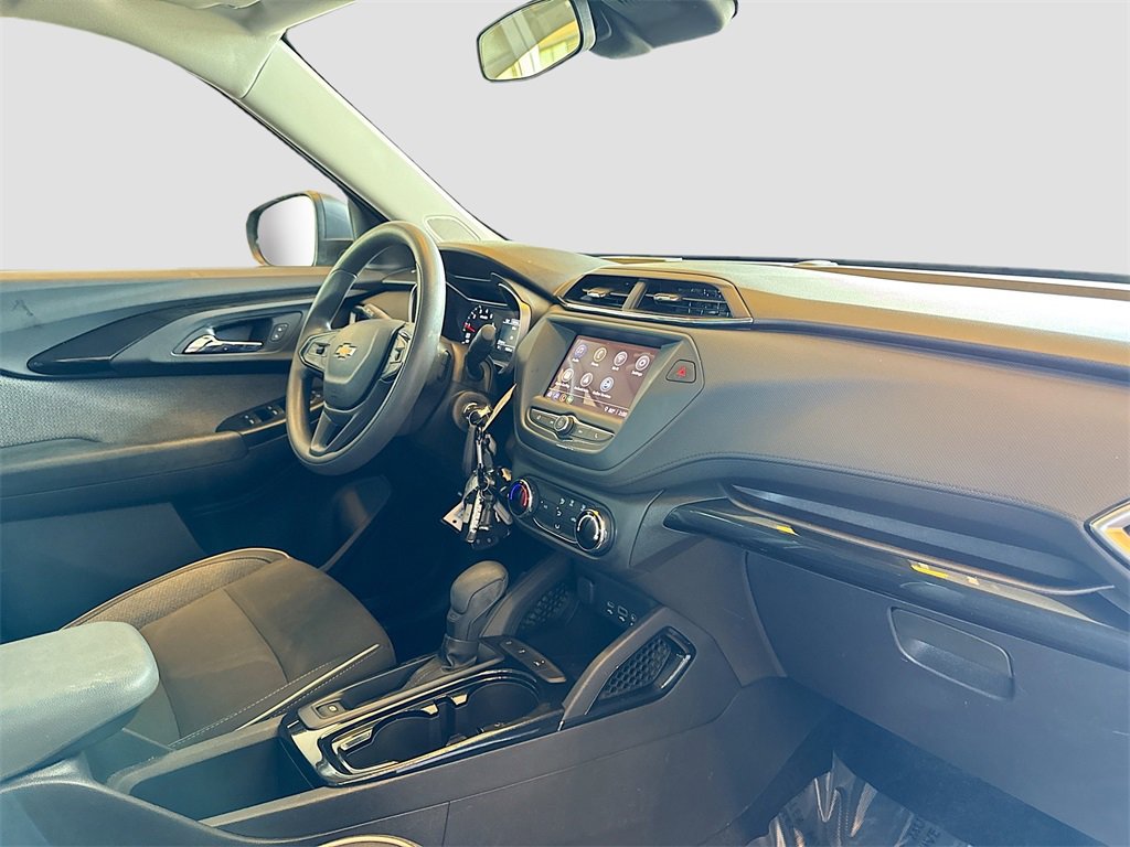 Used 2021 Chevrolet TrailBlazer LS image 26