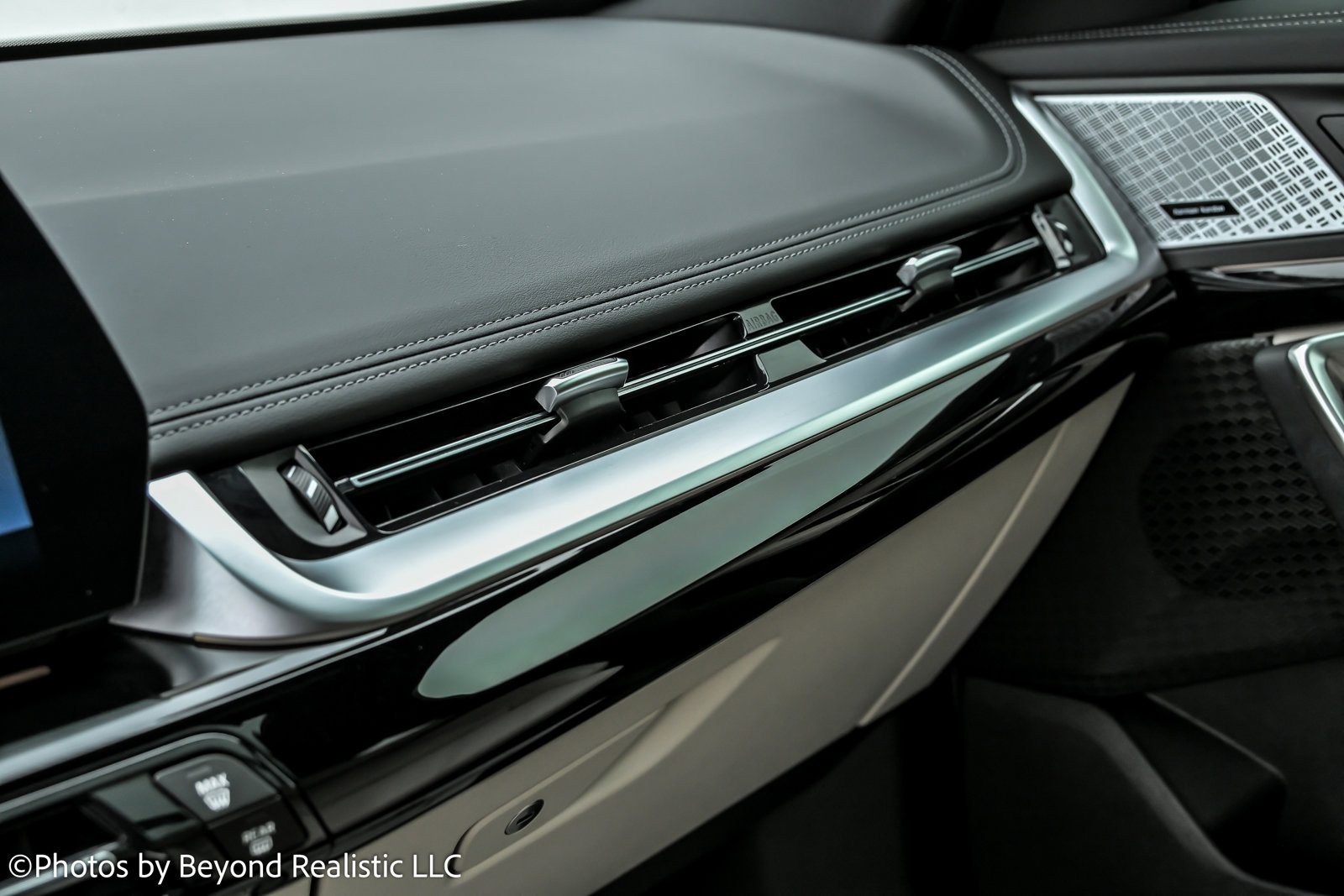 Used 2023 BMW X1 xDrive28i w/ Premium Package image 42