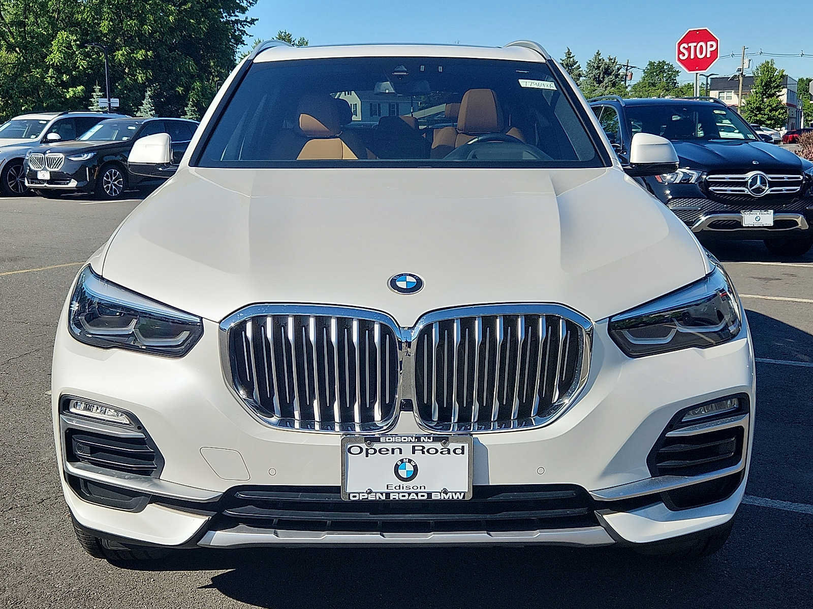 Used 2019 BMW X5 xDrive40i w/ Premium Package 2 AWD/4WD image 2