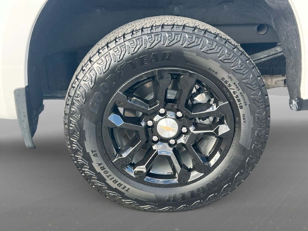 Used 2026 Chevrolet Silverado 1500 LT AWD/4WD image 24