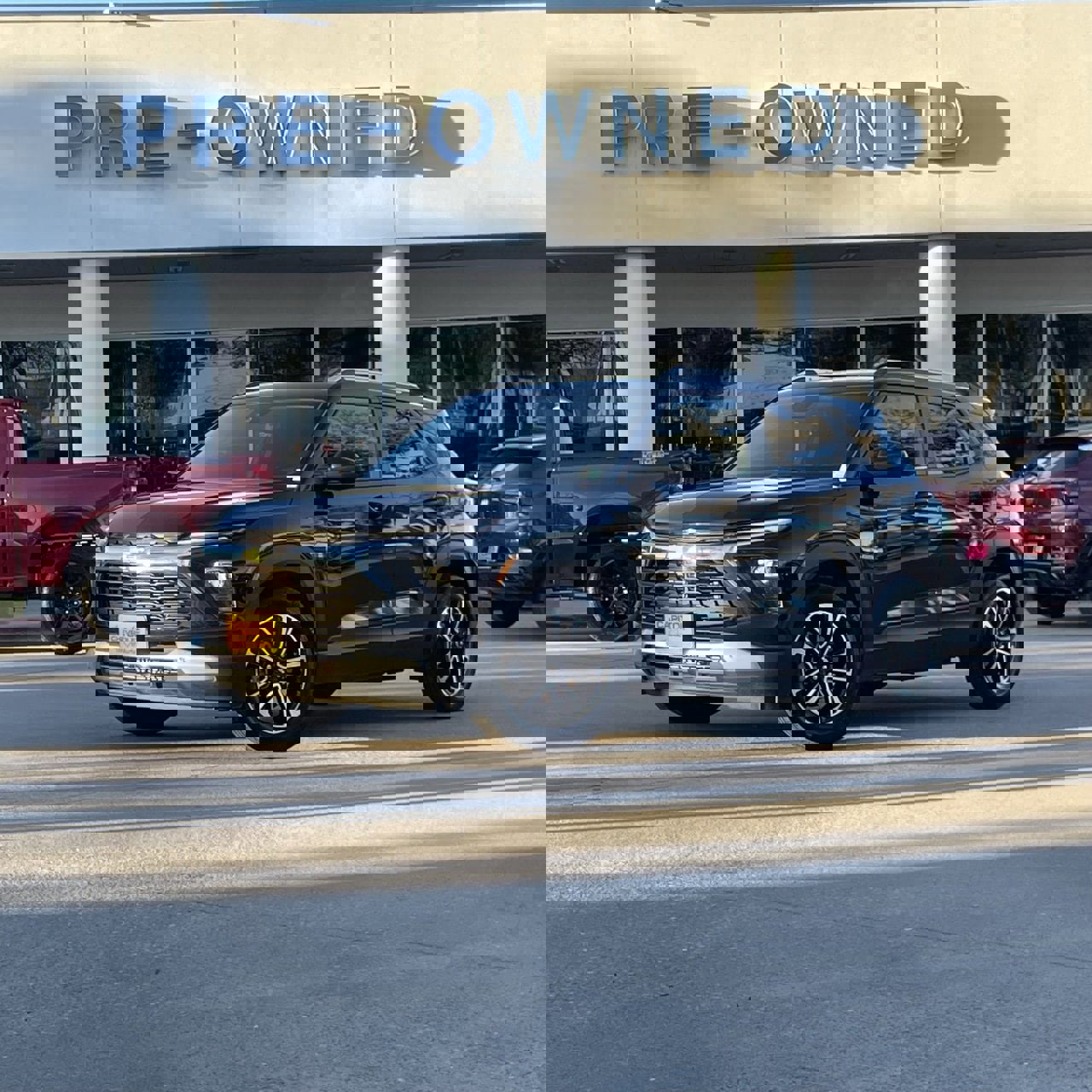 Used 2025 Chevrolet TrailBlazer LT image 1