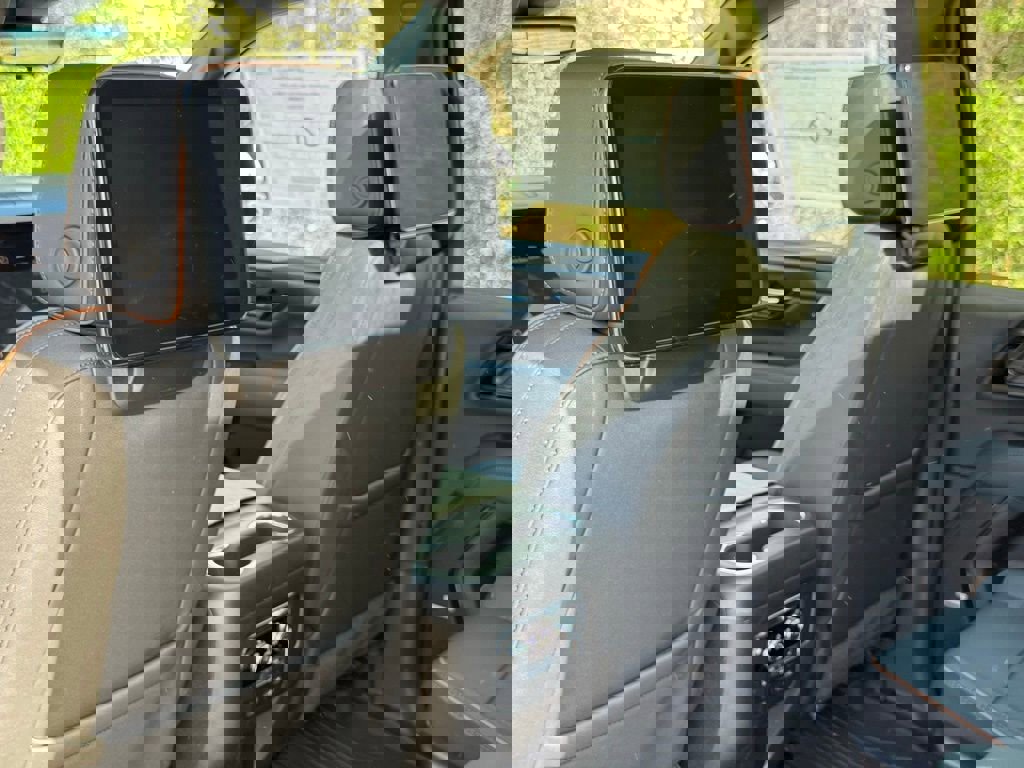 New 2026 GMC Yukon AT4 image 24