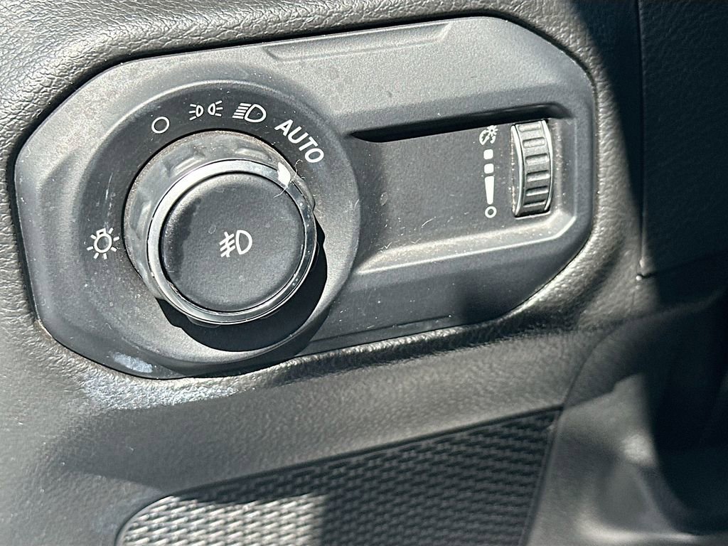 Used 2023 Jeep Wrangler Sport S image 11