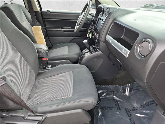Used 2014 Jeep Compass Sport AWD/4WD image 25