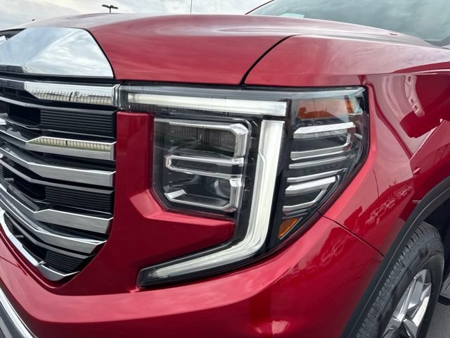 Used 2023 GMC Sierra 1500 SLT w/ SLT Premium Package AWD/4WD image 18