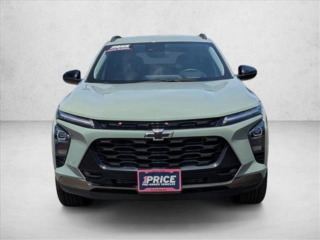 Used 2025 Chevrolet Trax ACTIV FWD image 2