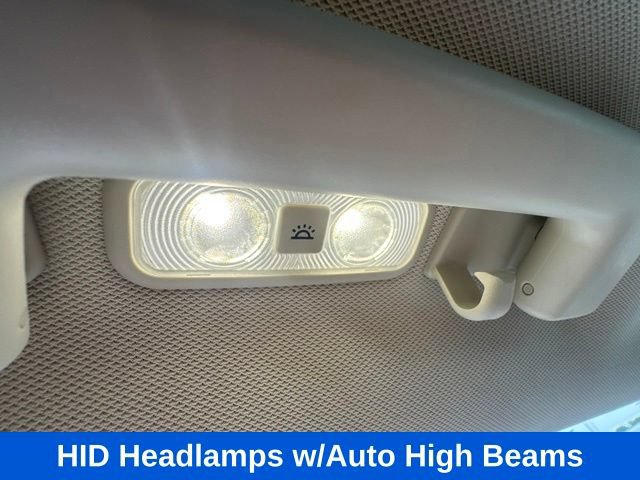 Used 2015 Ford Edge Titanium w/ Equipment Group 302A AWD/4WD image 14