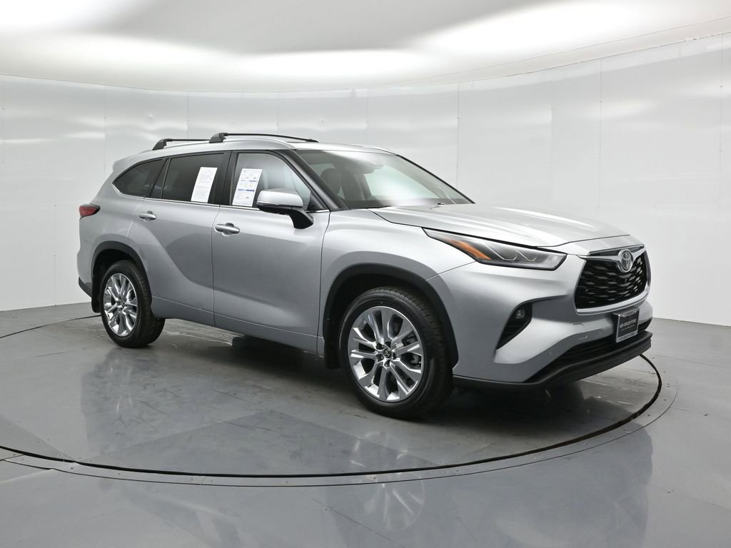 Used 2022 Toyota Highlander Limited image 26