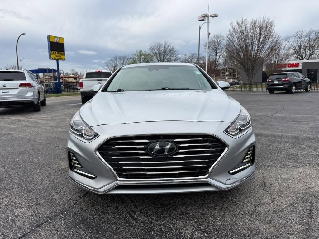 Used 2018 Hyundai Sonata Limited w/ Limited Ultimate Package 03 FWD image 8
