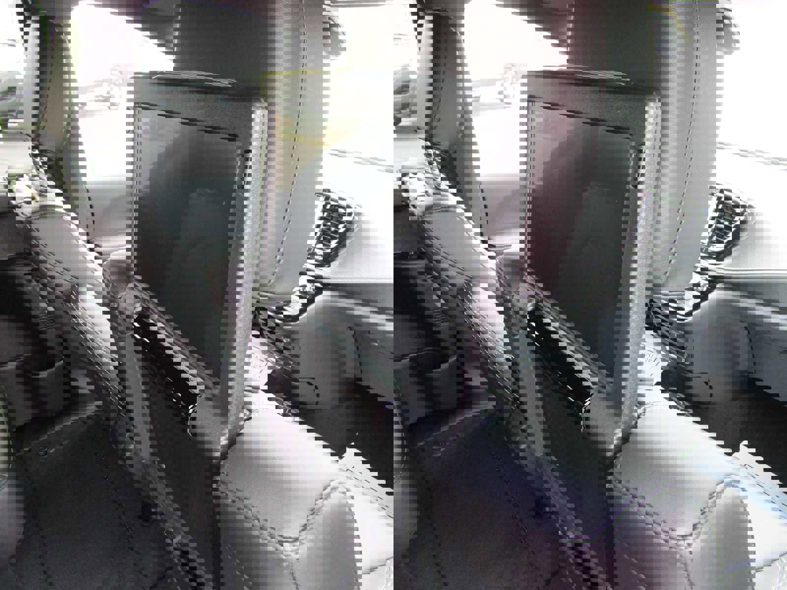 New 2026 Chrysler Pacifica Select FWD image 16