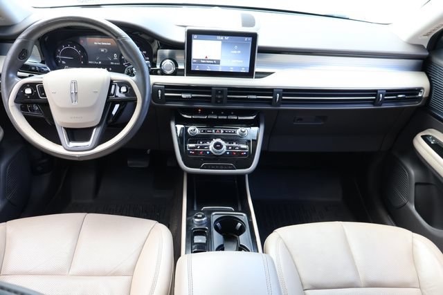 Used 2020 Lincoln Corsair FWD w/ Premium Package image 16