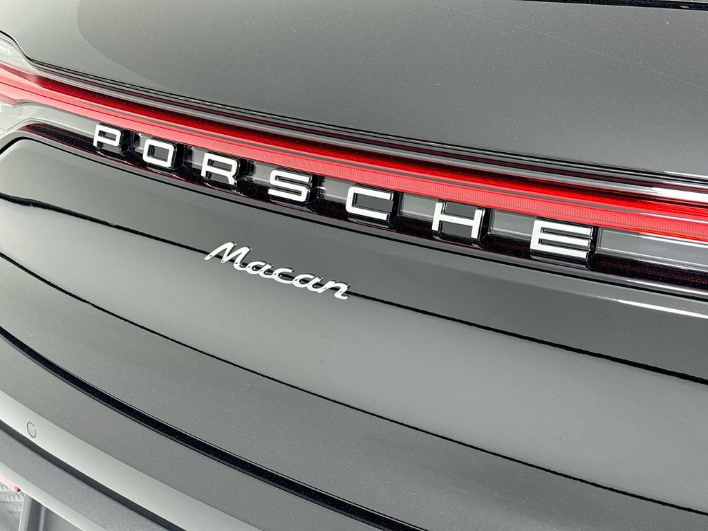 New 2026 Porsche Macan AWD/4WD image 35