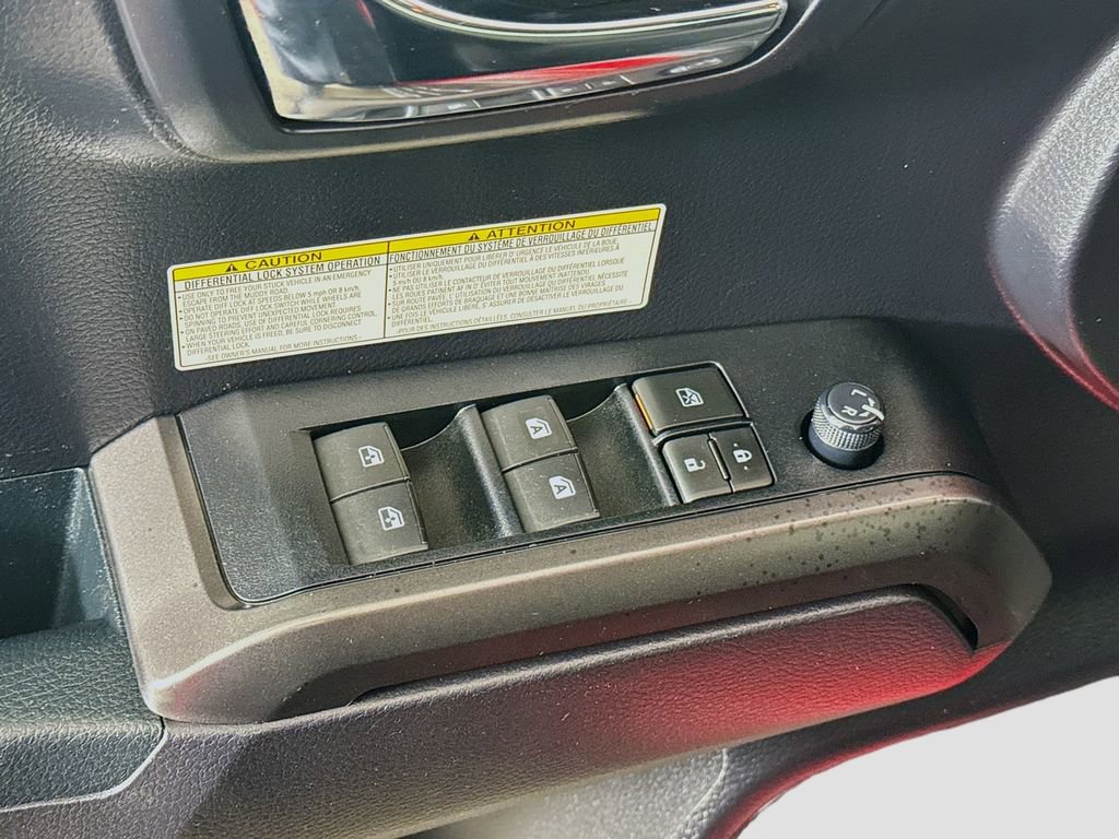 Used 2020 Toyota Tacoma TRD Off-Road image 12