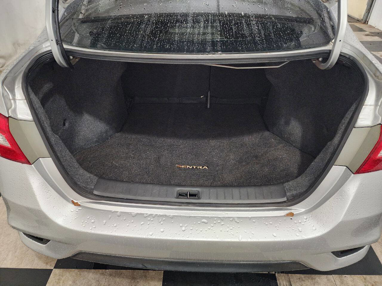 Used 2018 Nissan Sentra S image 16