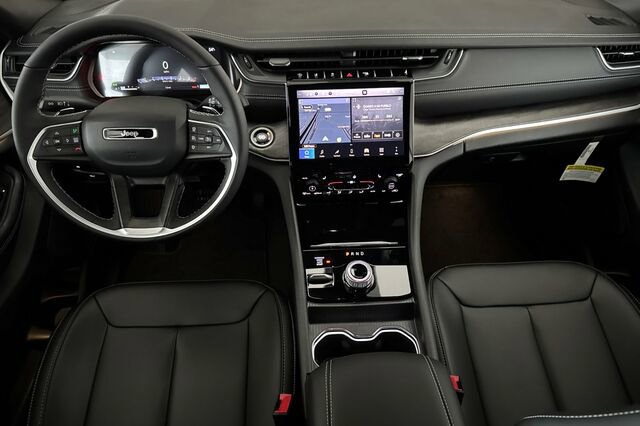 New 2025 Jeep Grand Cherokee Limited image 10