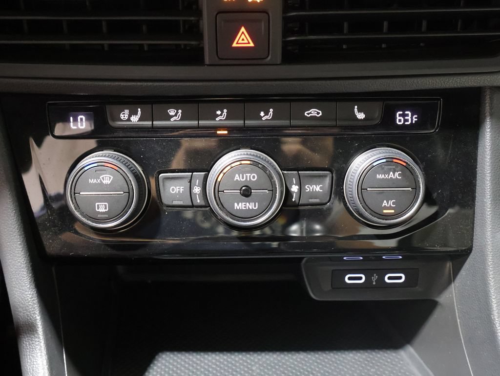 Used 2020 Volkswagen Jetta R-Line w/ R-Line Cold Weather Package FWD image 29