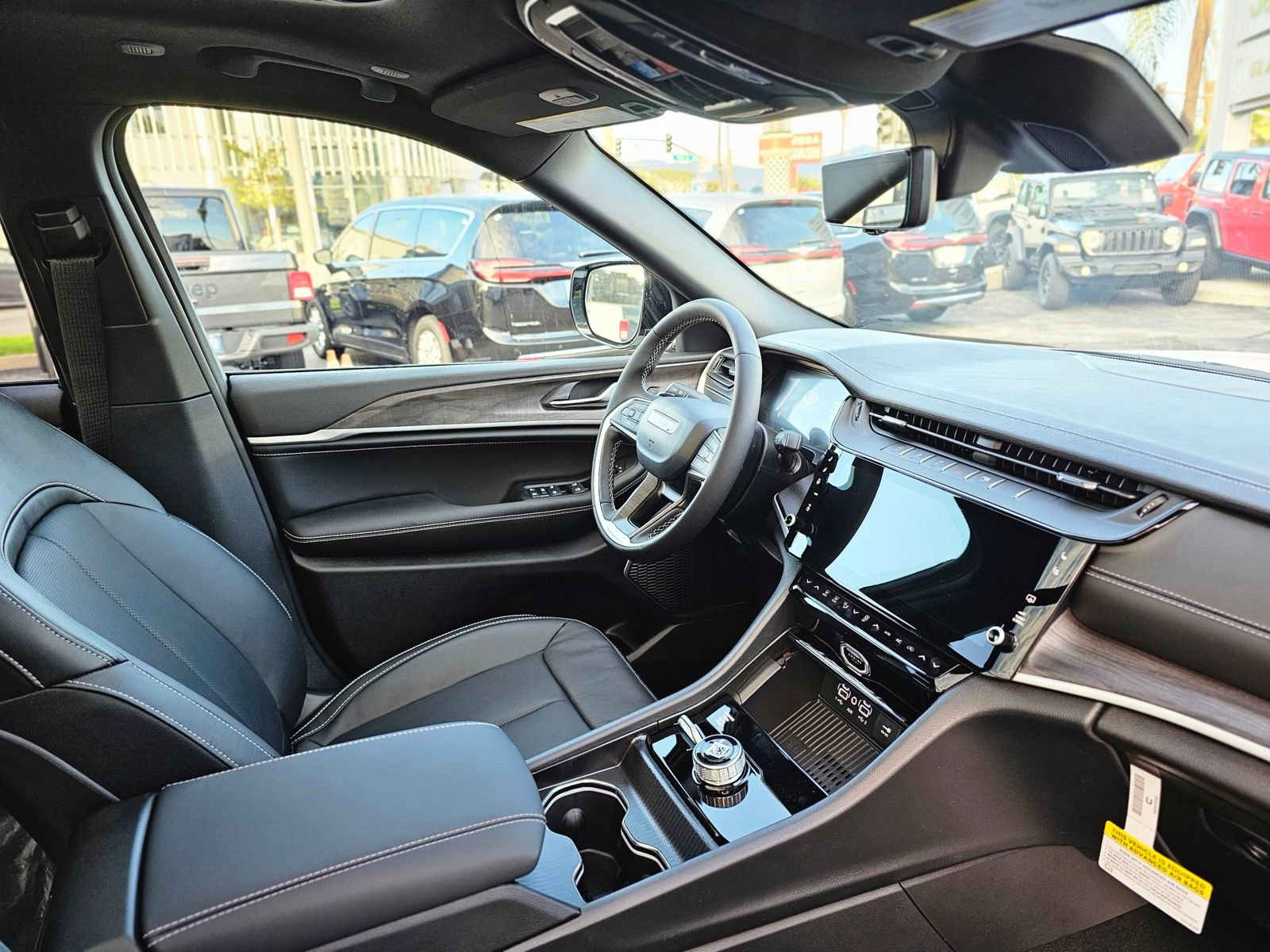 New 2026 Jeep Grand Cherokee Limited Reserve image 30