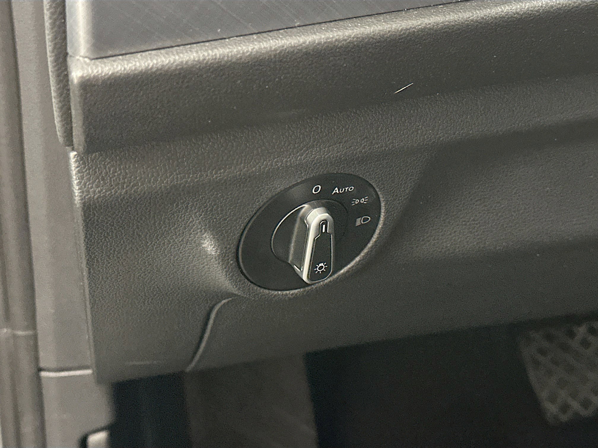 Used 2024 Volkswagen Jetta SE image 17