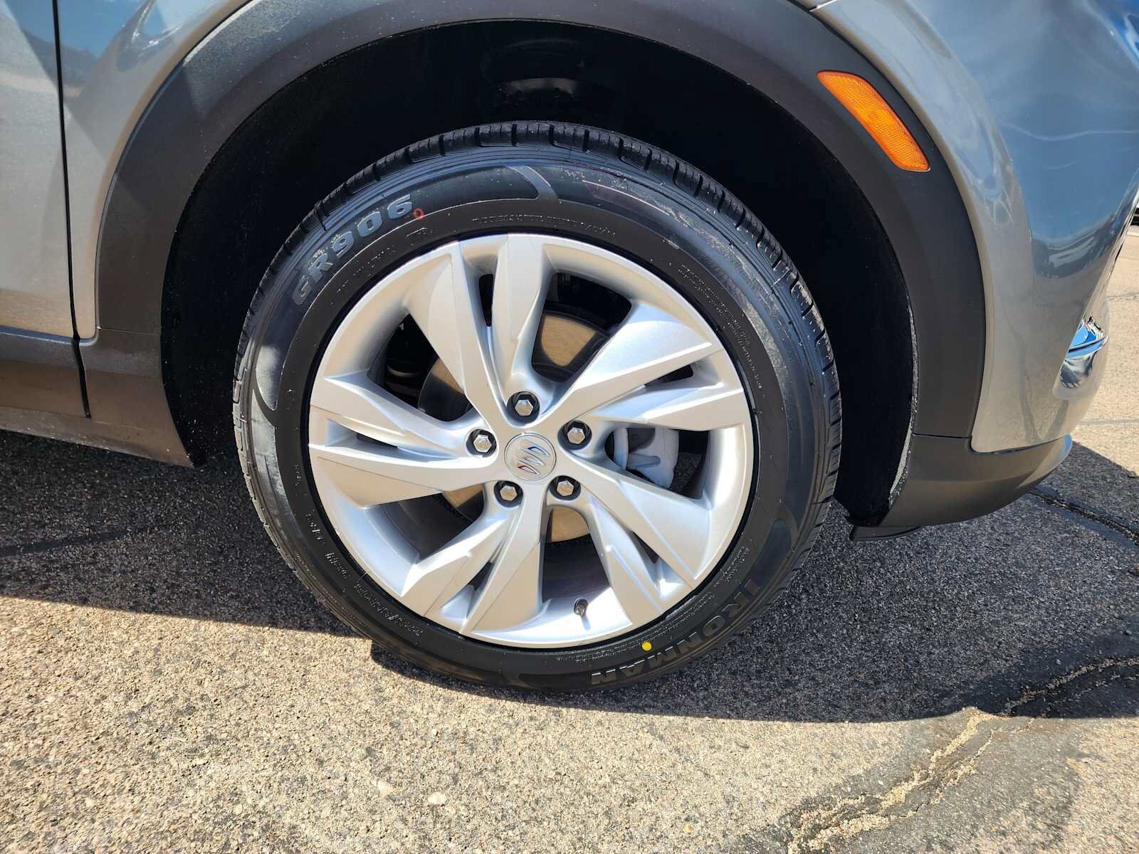 Used 2025 Buick Encore GX Preferred AWD/4WD image 9