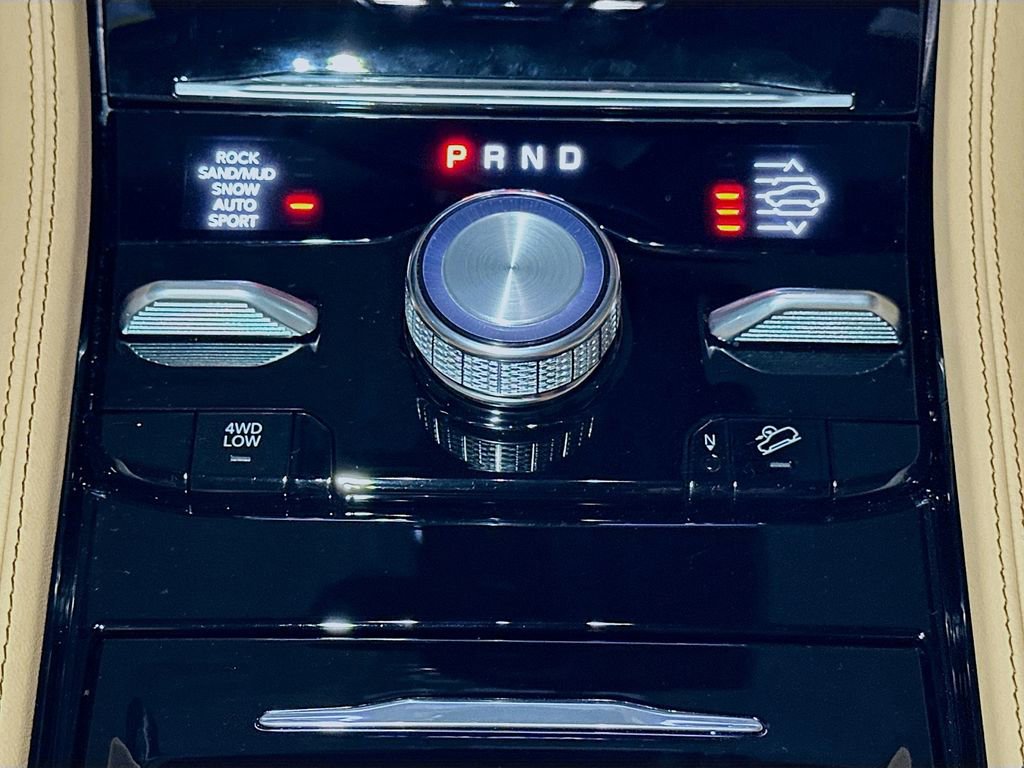 Used 2025 Jeep Grand Cherokee Summit AWD/4WD image 33