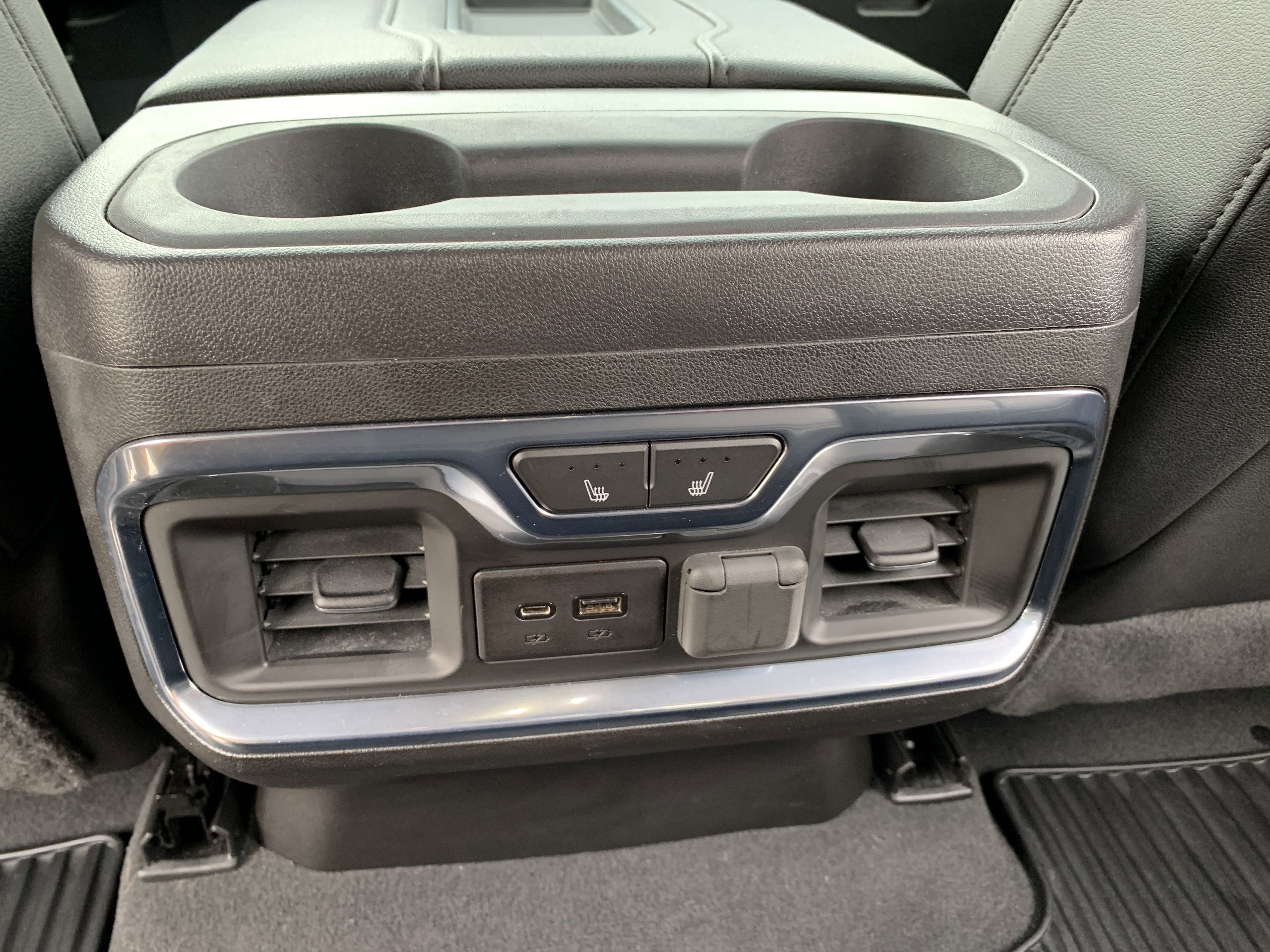 Used 2022 Chevrolet Silverado 3500 LTZ w/ LTZ Convenience Package image 40