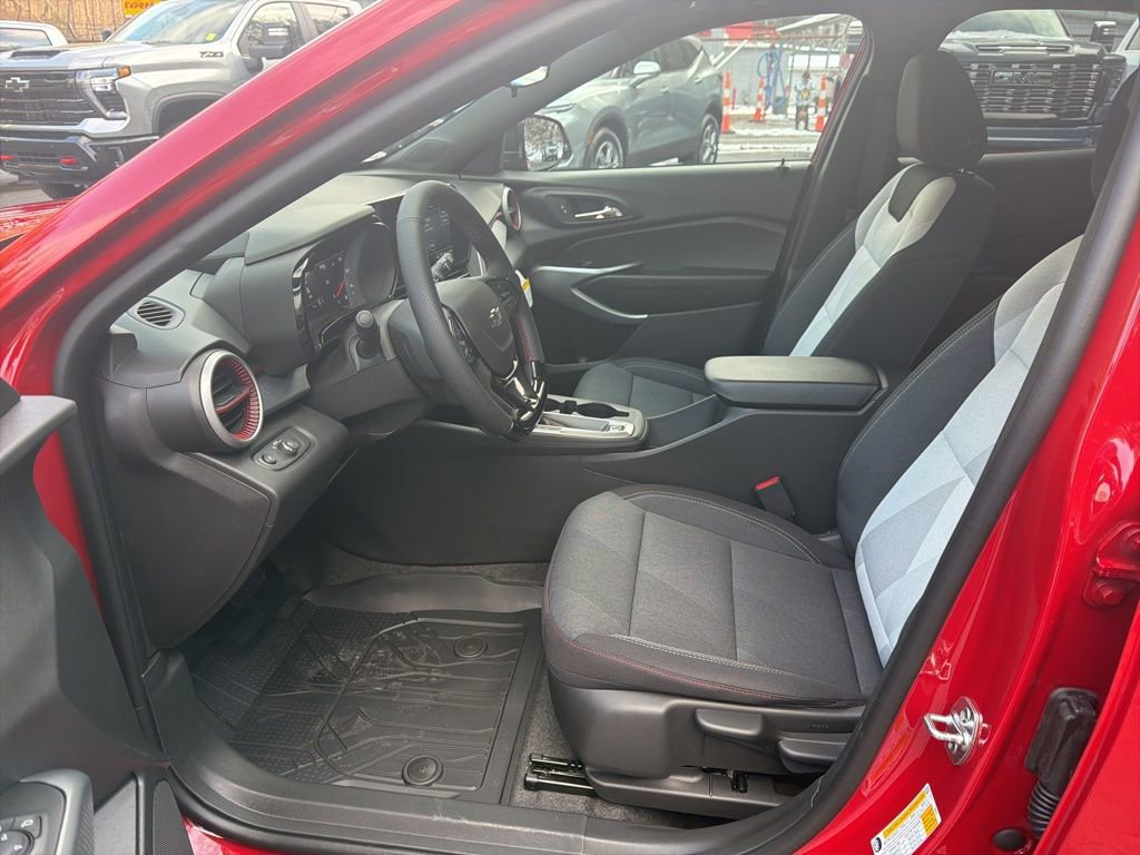New 2026 Chevrolet Trax RS w/ Sunroof Package image 8