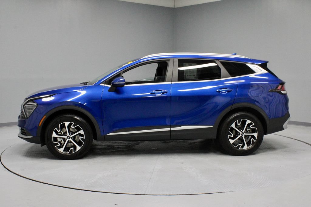 Used 2024 Kia Sportage EX AWD/4WD image 9