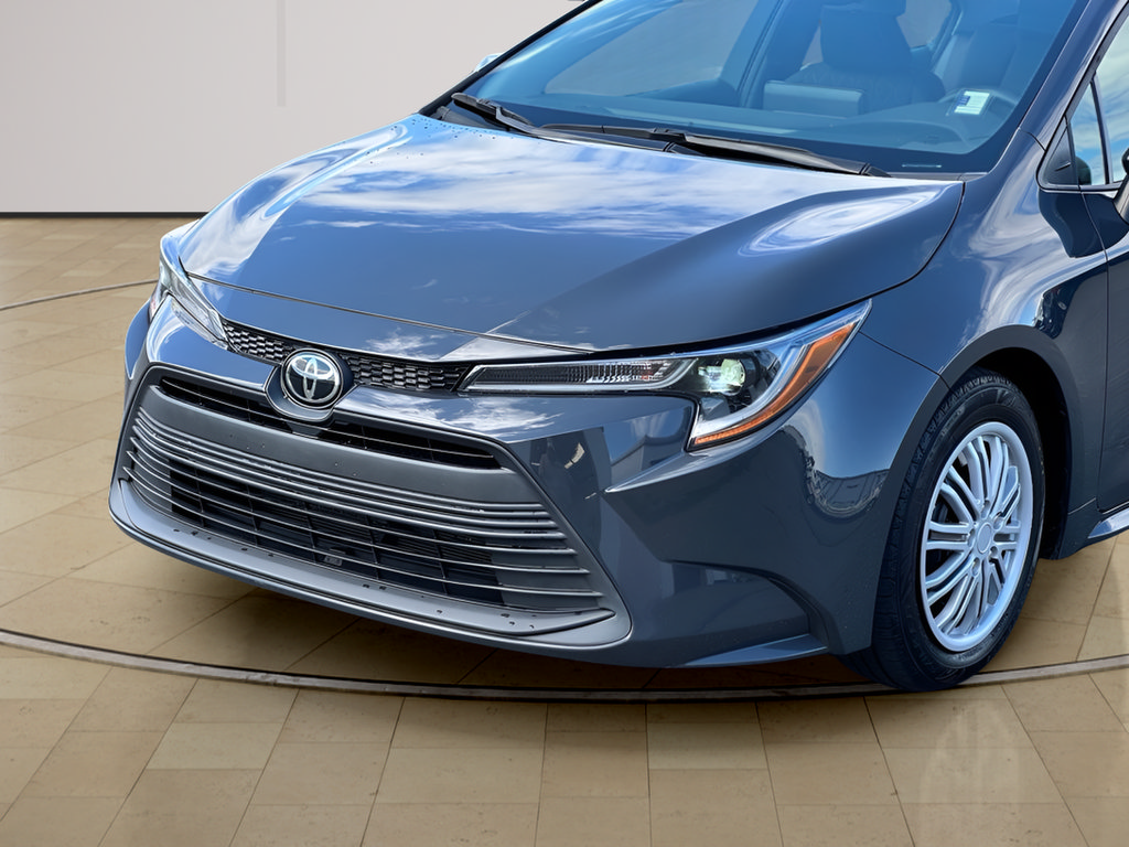 Used 2023 Toyota Corolla LE FWD image 30