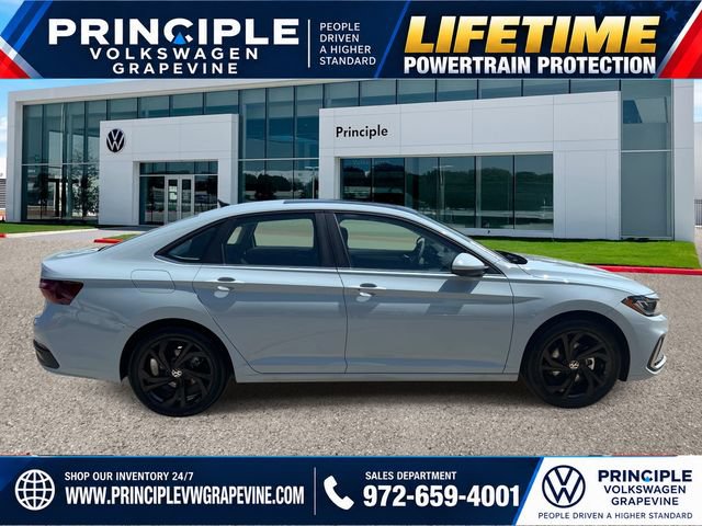New 2027 Volkswagen Jetta SE FWD image 4
